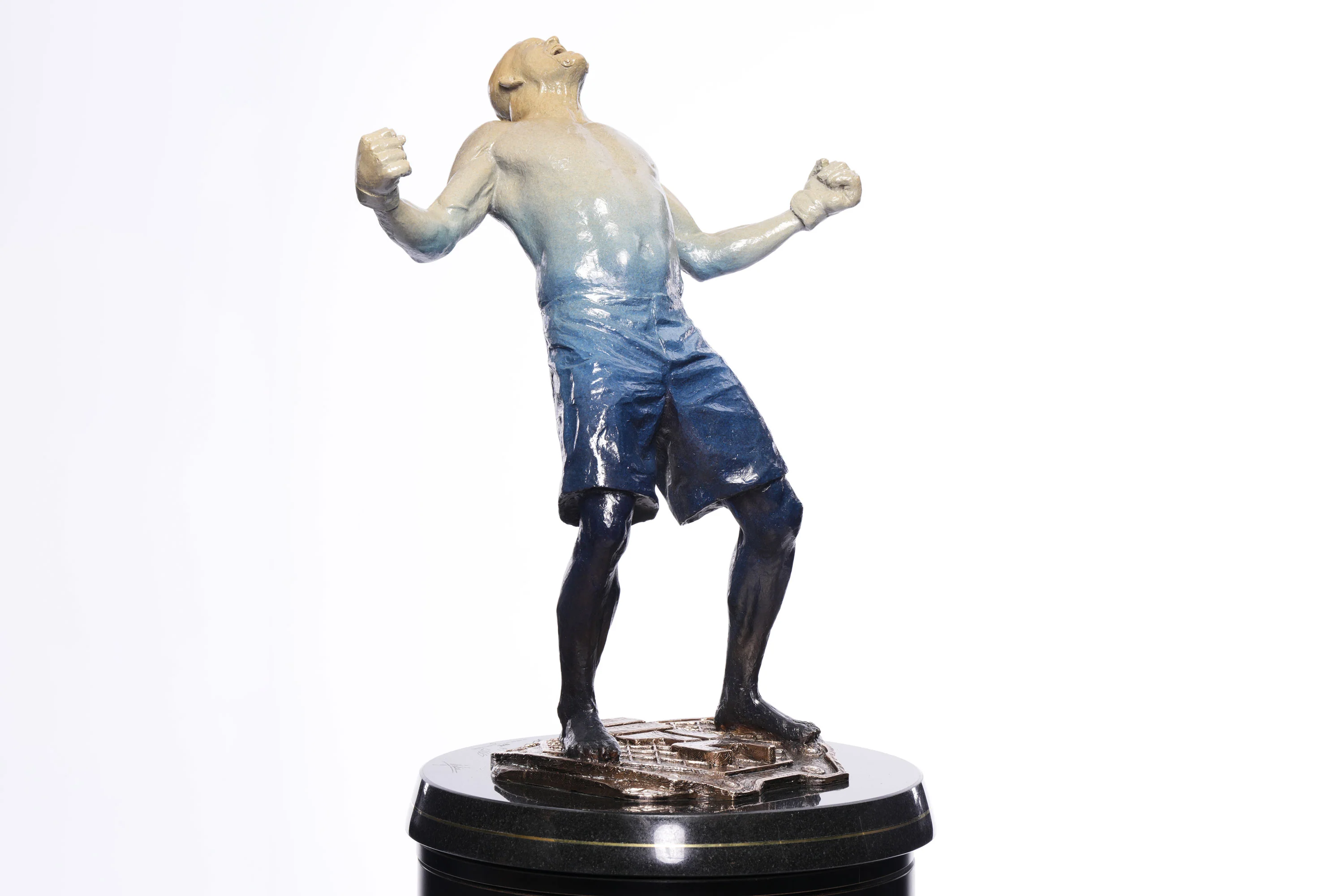 Chuck Liddell Blue Diamond 1-of-1 Sculpture - Image 8