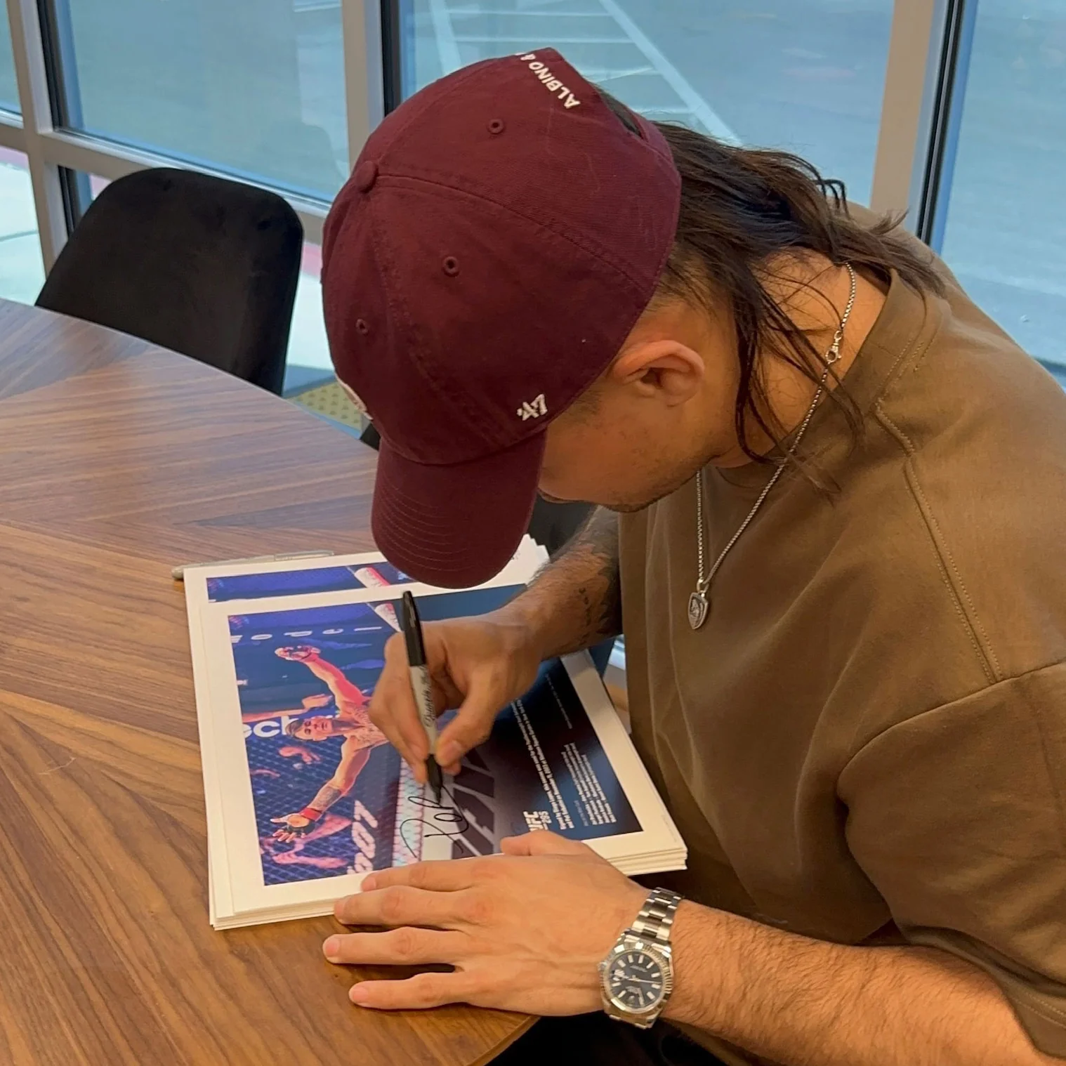 Diego Lopes Canvas & Signed Photo UFC 295: Procházka vs Pereira - Image 2