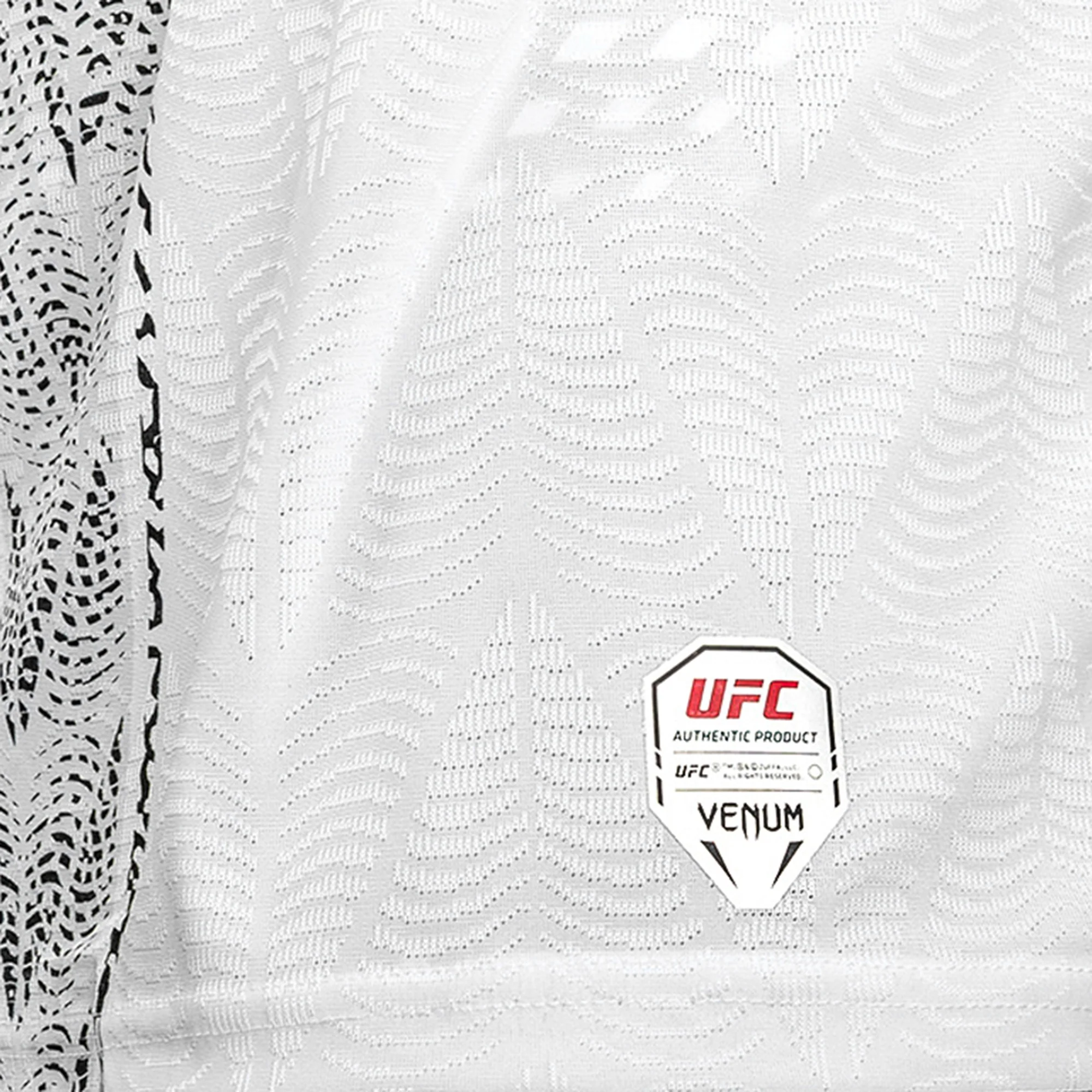 Kevin Borjas Signed 1-of-1 Fight Worn Jersey UFC Fight Night: Moreno vs Kavanagh - Image 4